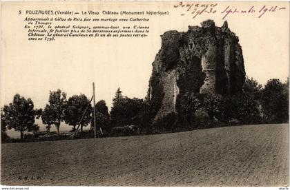 CPA POUZAUGES - Le Vieux Chateau (636965)