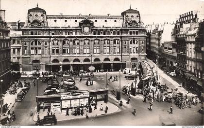 FRANCE - Paris - Gare Saint Lazare - Lame Gillette - voitures anciennes - CPA