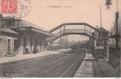 Dép 92 - Chemins de fer - Gares - Trains - Train - Puteaux - La gare - état