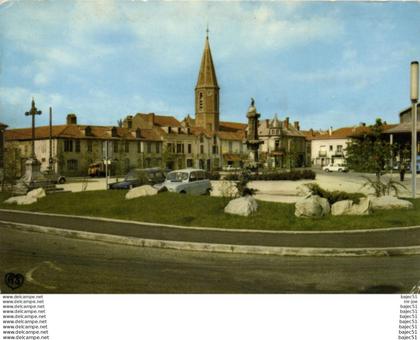 Rabastens de Bigorre - la place centrale