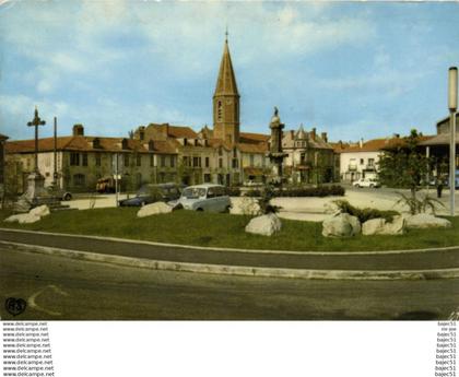 Rabastens de Bigorre - la place centrale