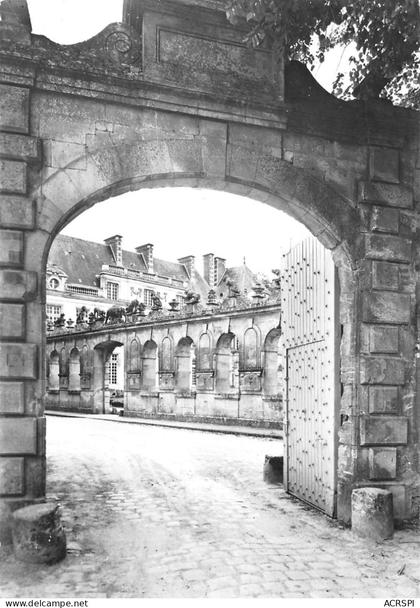60 Château de Raray l'entrée N° 45 \MK3008