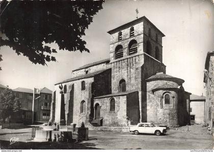 FRANCE - Retournac - Eglise romane - Fontaine monumentale - Voiture - CP