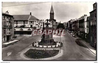 Riom - La Fontaine - CPA