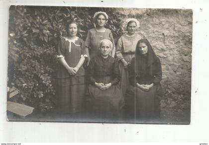 RIVESALTES (66) ? OU ENVIRONS CARTE PHOTO ANCIENNE AVEC CATALANES (PHOTO F MARTY RIVESALTES)