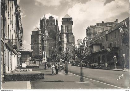 CPSM Rodez Avenue Victor Hugo