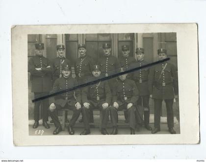 Carte Photo abîmée  - Romainville à confirmer  -  (  Militaires , militaire  )