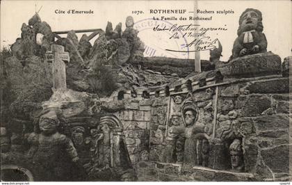 CPA Rotheneuf Rochers sculptes La famille des Rotheneuf
