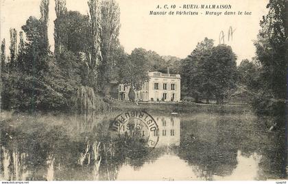 CPA Rueil Malmaison Manoir de Richelieu Mirage dans le Lac