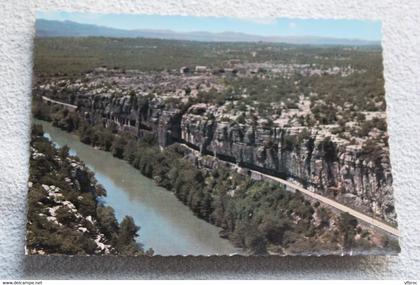 Cpm, le défilé de Ruoms, les gorges de l'Ardèche, Ardèche 07