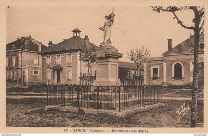 40 - SABRES - Monument aux Morts