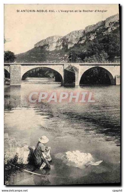 CPA Saint Antonin Noble Val L'Aveyron et le Rocher d'Anglar