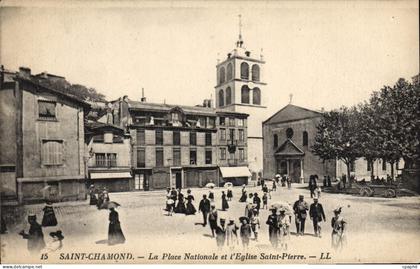 CPA Saint Chamond La Place Nationale et l'Eglise Saint Pierre