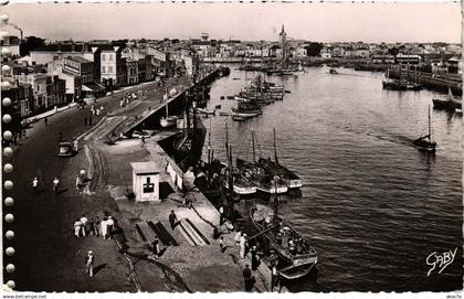 CPA Les SABLES-d'OLONNE - Le Port (112628)