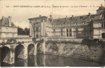 CPA Saint Georges sur Loire Cbateau de Serrant La Cour d'Honneur