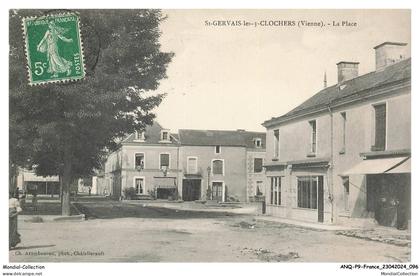 ANQP9-0754-86 - SAINT-GERVAIS-LES-TROIS-CLOCHERS - la place