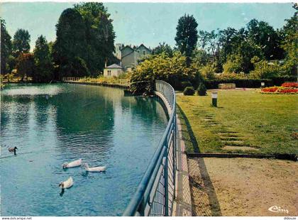 95 - Saint Gratien - Le jardin public près du lac d'Enghien - CPM - Etat froissures - Voir Scans Recto-Verso