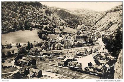 - doubs - ref- A803 - saint hippolyte - st hippolyte - vue generale prise de la potence - gare - ligne de chemin de fer