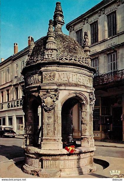 17 - Saint Jean d'Angély - Fontaine du Pilori - Automobiles - DS - Carte Neuve - CPM - Voir Scans Recto-Verso
