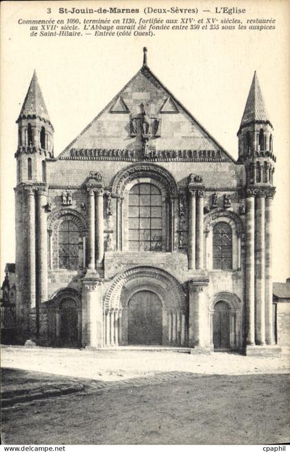 CPA St Jouin de Marnes Deux Sevres l'eglise Commencee en 1090 terminee en 1130 fortifiee aux XIV et