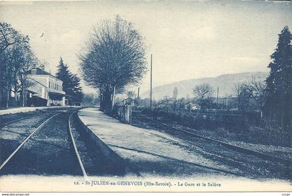 CPA Saint-Julien-en-Genevois La Gare et le Salève