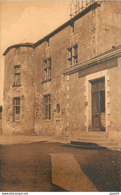 CPA St Maixent Restes du Chateau Chauray construit au XVIe Siecle par Pierre Paon