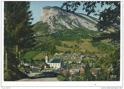 isère :  SAINT PIERRE  D ´ ENTREMONT  :  vue  roche  véran