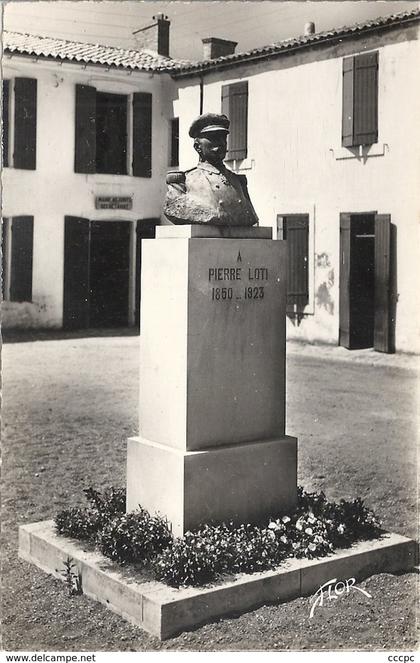 CPSM Ile d'Oléron Saint-Pierre d'Oléron Monument élevé à la mémoire de Pierre Loti