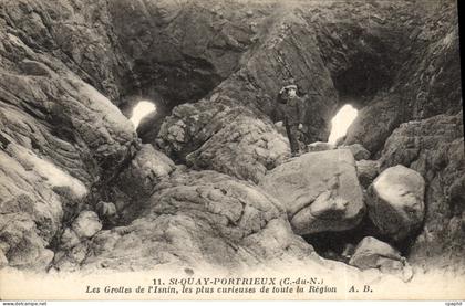 CPA SAINT-QUAY-PORTRIEUX grottes de l'Isnin