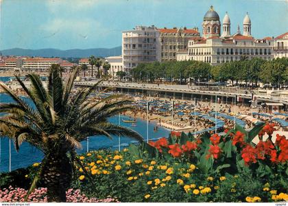 CPM Saint Raphael (Var) La Plage