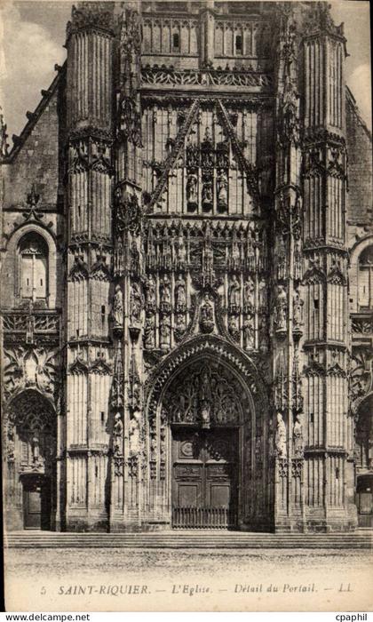CPA Saint Riquier l'eglise Detail du portail