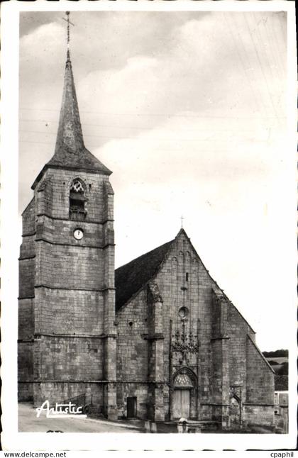 CPA Environs de Saint Sauveur en Puisaye Yonne Eglise de Treigny