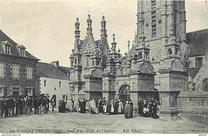 29 - Saint Thegonnec - Noce à la sortie de l'Eglise - Animée - Voyagée en 1915 - CPA - Voir Scans Recto-Verso