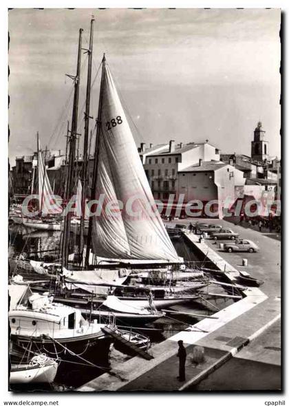 CPSM Saint Tropez Un Coin Du Port Avec Ses Yachts