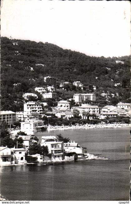 CPA Sainte Maxime Vue sur la ville en haut le semaphare