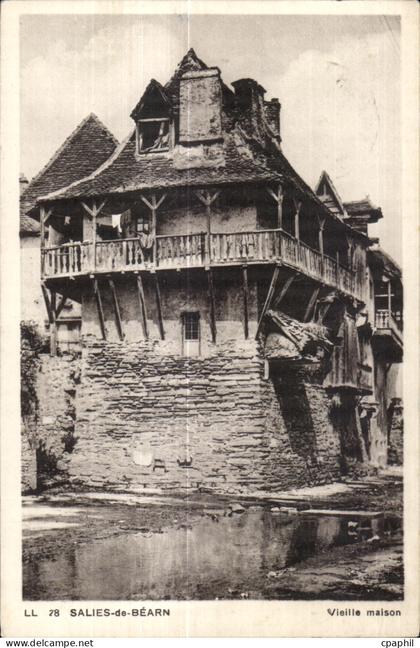 CPA Salies de Bearn Vieille maison