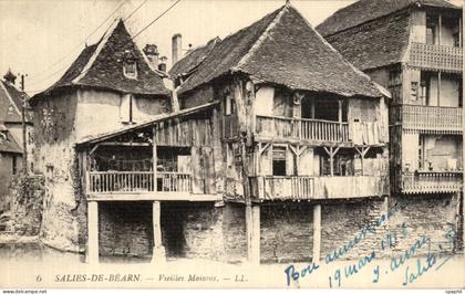 CPA Salies De Bearn Vieilles Maisons