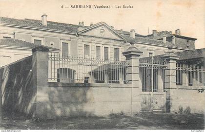 CPA 84 Vaucluse SARRIANS Les Ecoles