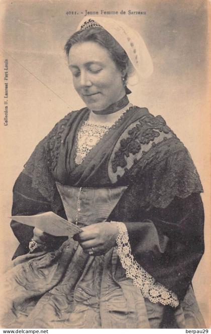 SARZEAU  -  Jeune fille de Sarzeau ( edts Laurent)