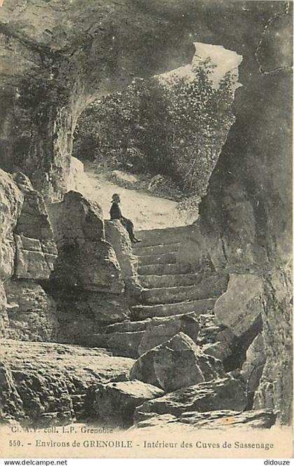 Carte Postale Ancienne - 38 - Sassenage - Intérieur des Cuves de Sassenage - Animée - Correspondance - CPA - Voir Scans