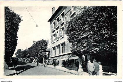91 ESSONNE LEs écoles Ferdinand Buisson à SAVIGNY sur ORGE