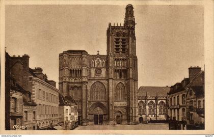 CPA Sens la cathedrale