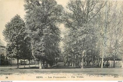 CPA Sens Les Promenades