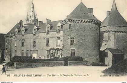 CPA Sille Le Guillaume Une Tour et le Donjon du Chateau