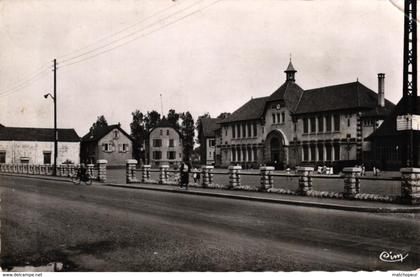 SOCHAUX -25- L'ECOLE