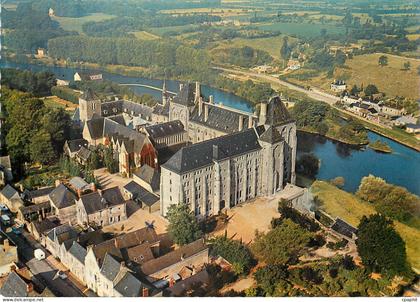 CPM Solesmes (Sarthe) L'Abbaye St Pierre