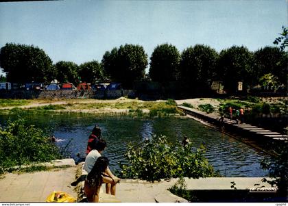 CPSM Sommieres Le Virdoule Et Le Camping