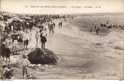 CPA Soulac sur Mer La plage Le bain