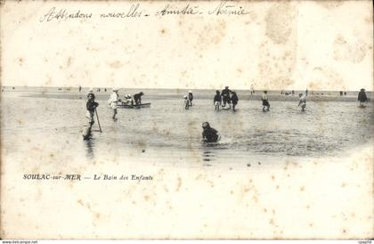 CPA Soulac Sur Mer Le bain des enfants