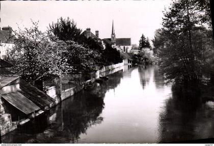 CPA Souppes sur Loing S et M Le Loing vu du Pont